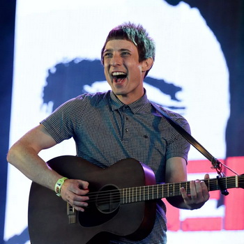 Gerry Cinnamon Biography